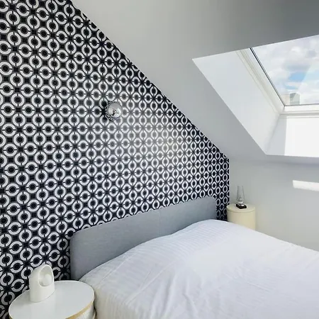 Duplex Centre *